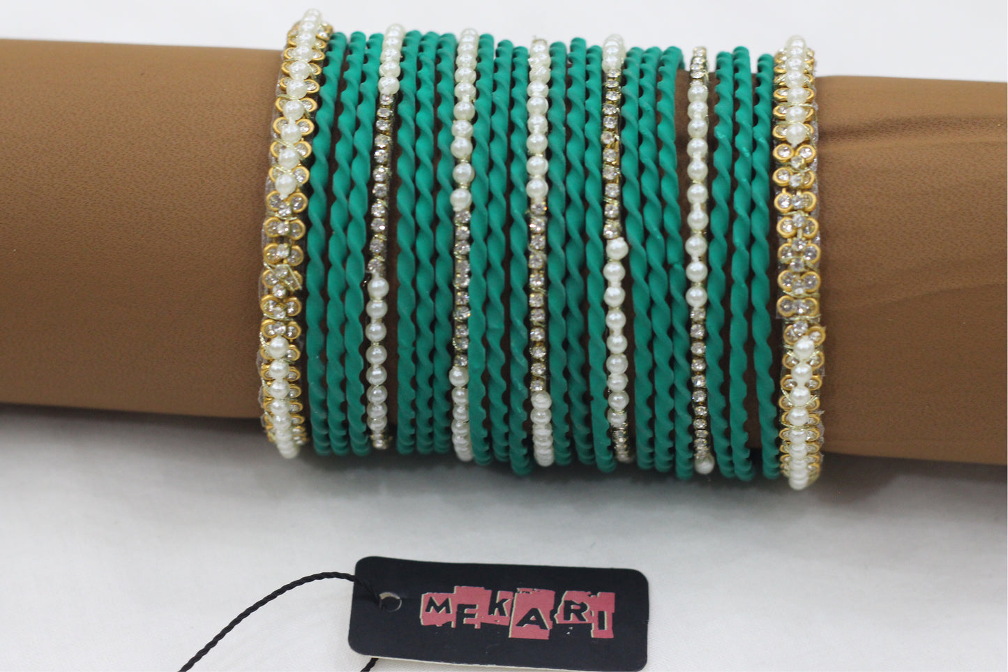 Ferozi Twisted & Pearl Bangle