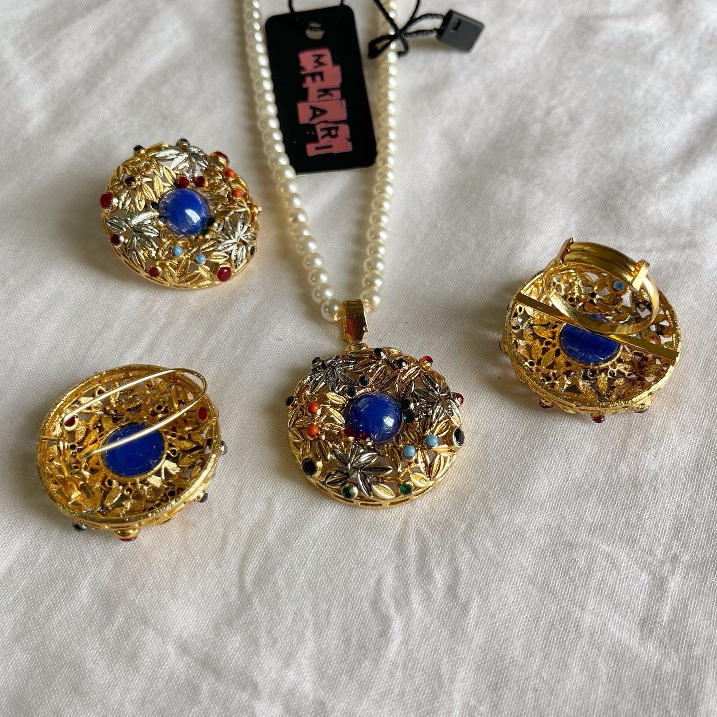 Anum Mala Set In Blue