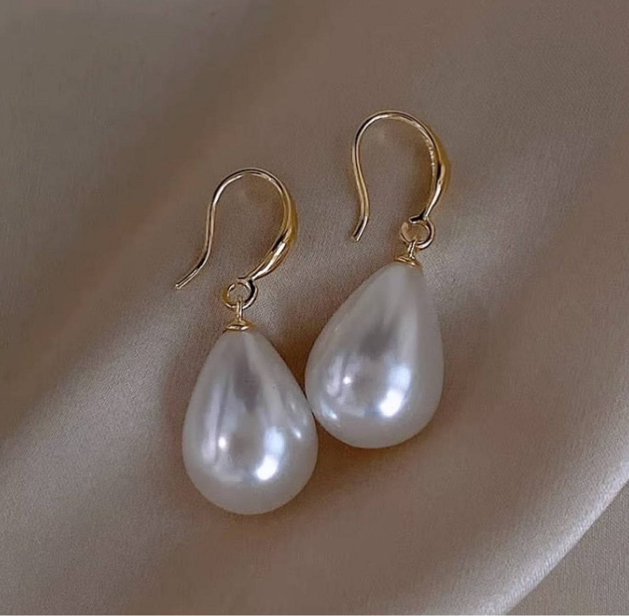 Pearl Drop Earrings