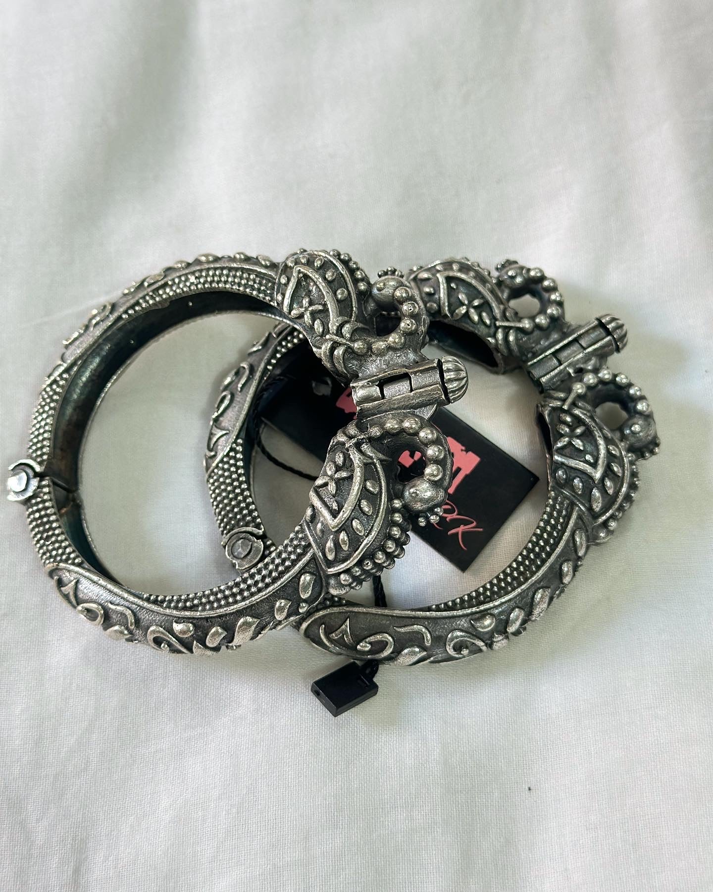 Intricate Premium Peacock Kangan