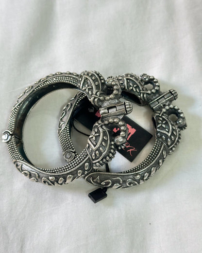 Intricate Premium Peacock Kangan