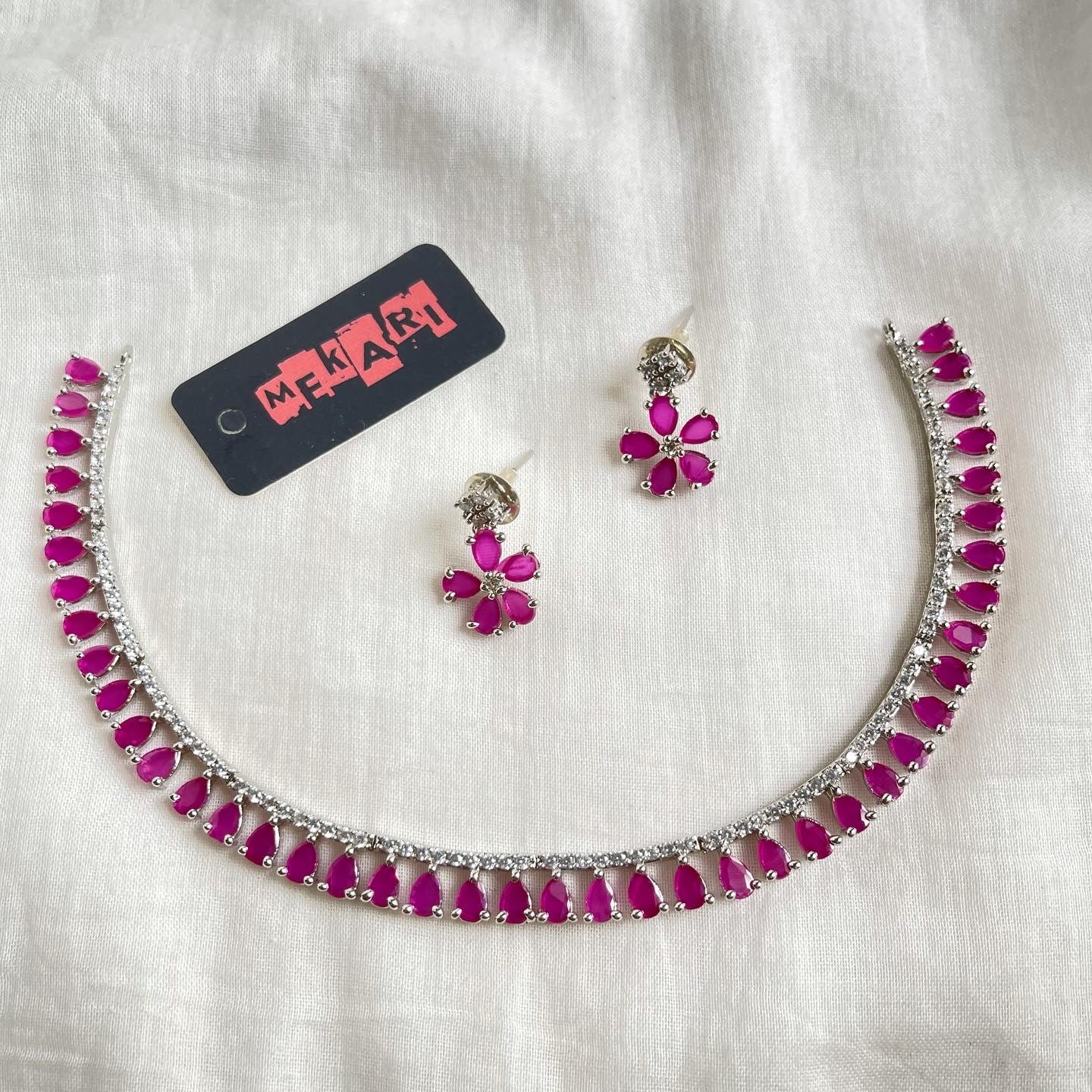 SINGLE LINE ZIRCON SET