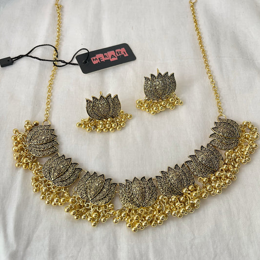 SARA Necklace Set (Golden)