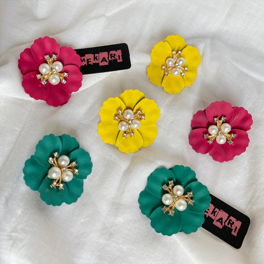 PEARL FLOWER STUD