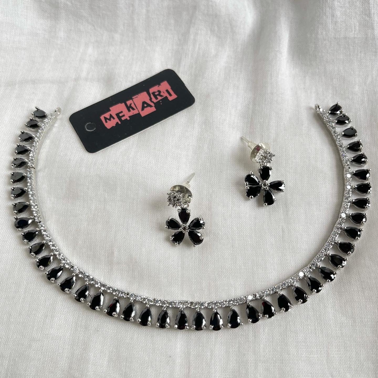 SINGLE LINE ZIRCON SET