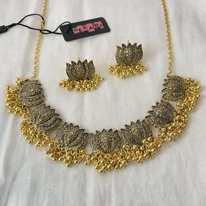 SARA Necklace Set (Golden)