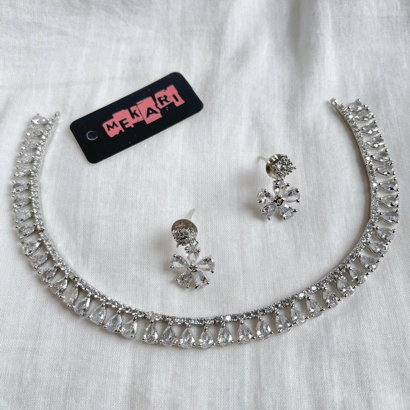 SINGLE LINE ZIRCON SET