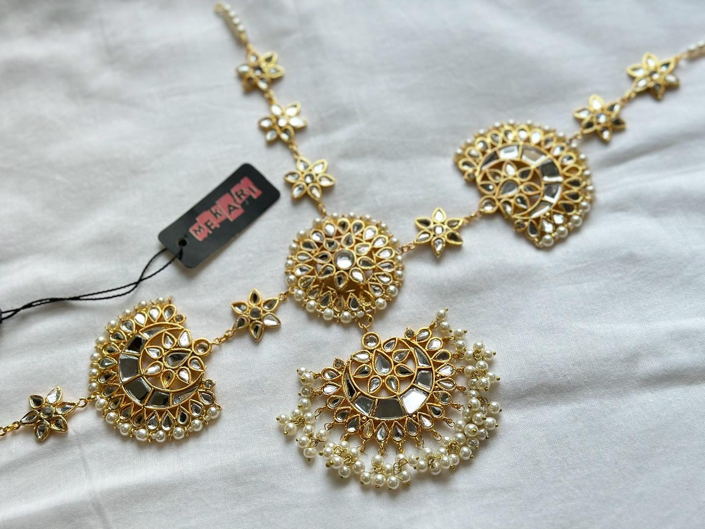 Kundan Maangteeka with Mathaptti