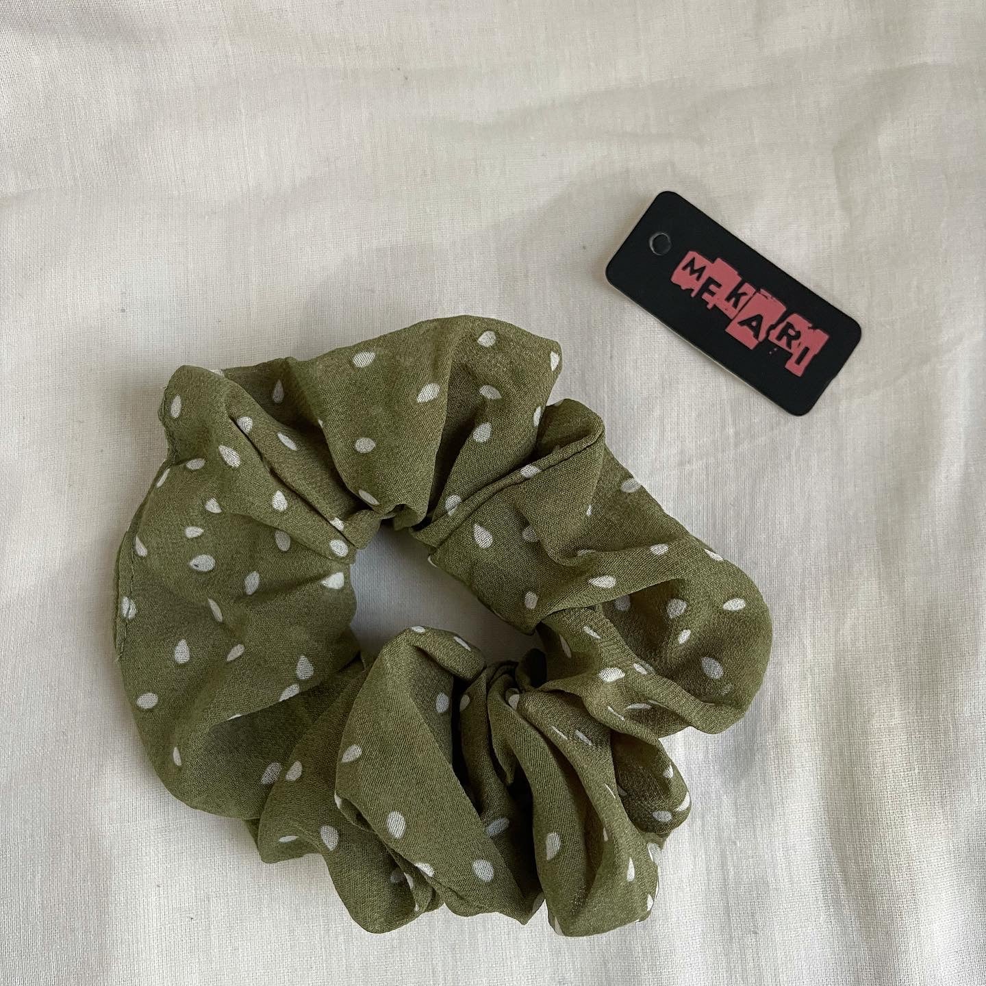 FLORAL & PLAIN SCRUNCHIES