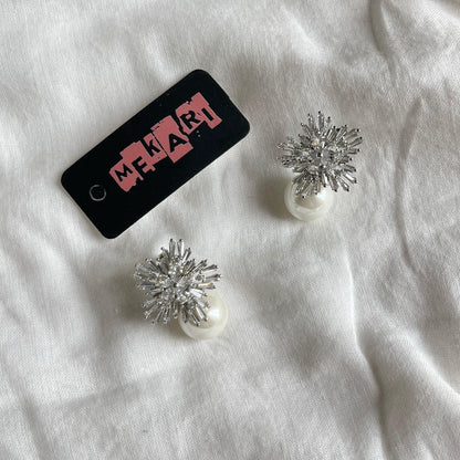 Snowflakes Pearl Earrings