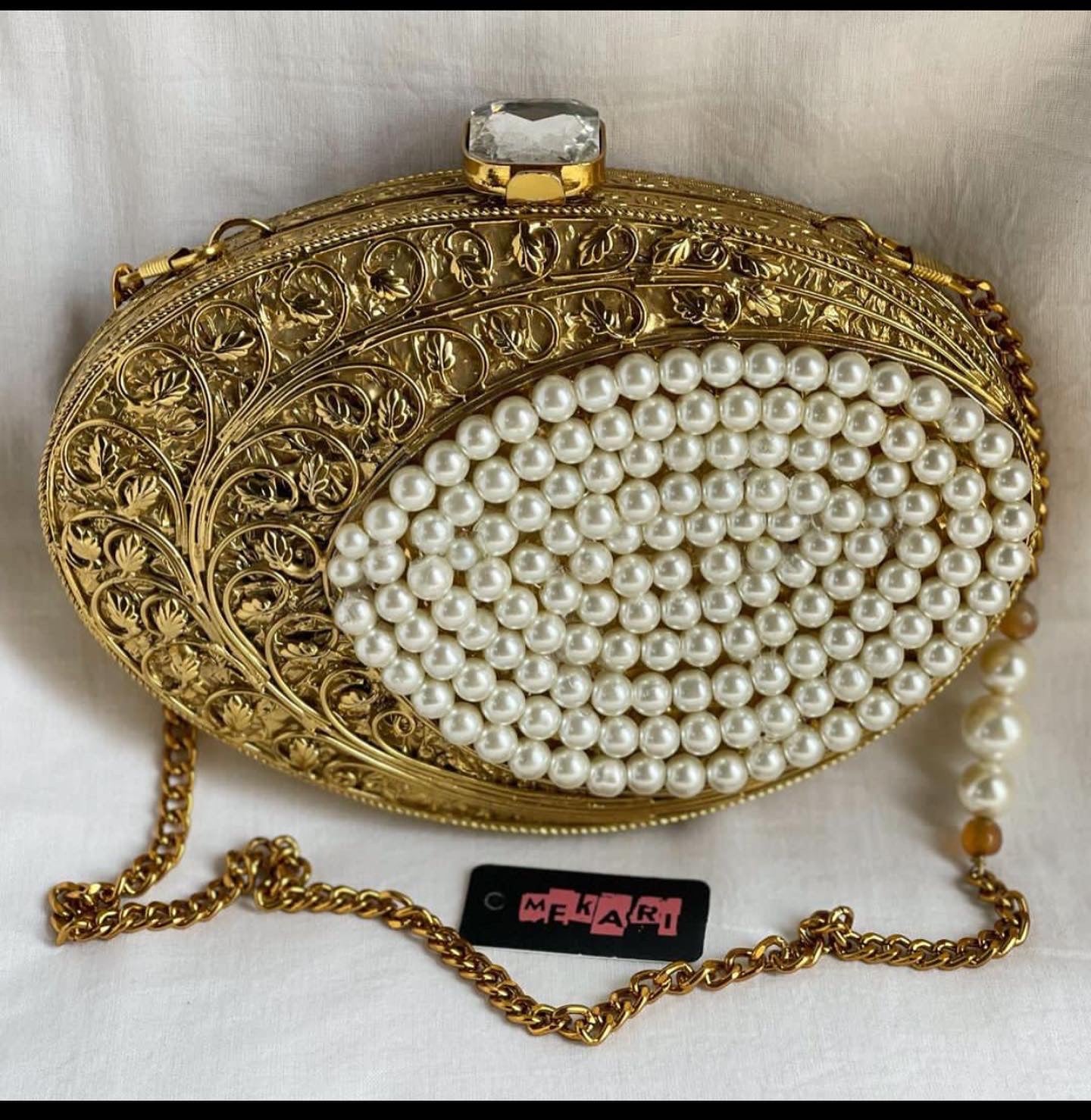 Pearl Clutch