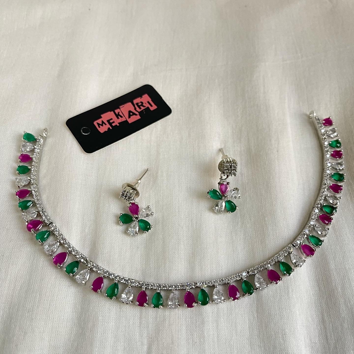 SINGLE LINE ZIRCON SET