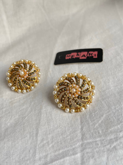 Nauratan Studs