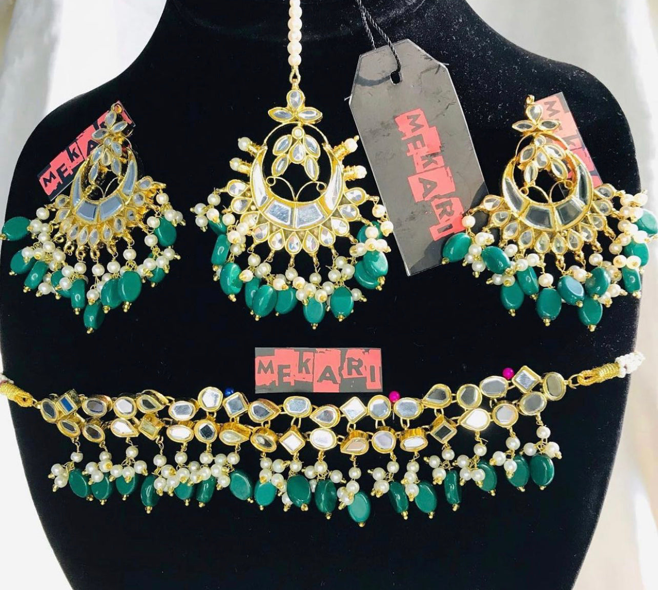 ZEEBAISH CHOKER SET (Green)