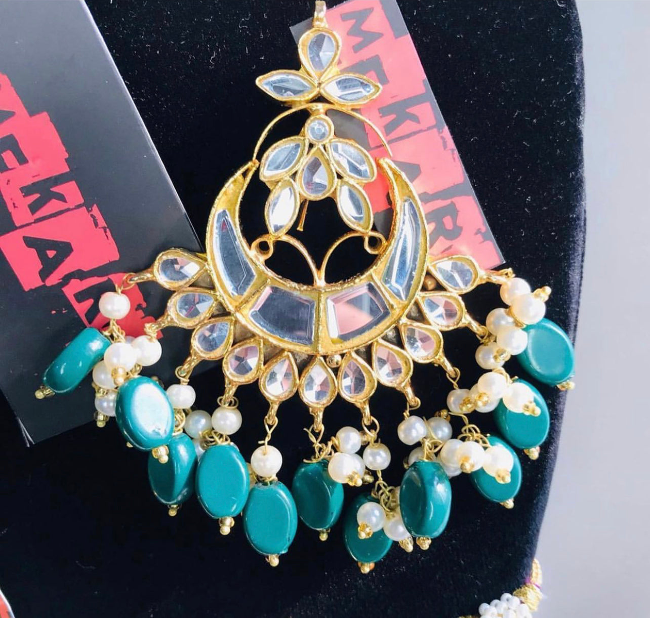 ZEEBAISH CHOKER SET (Green)