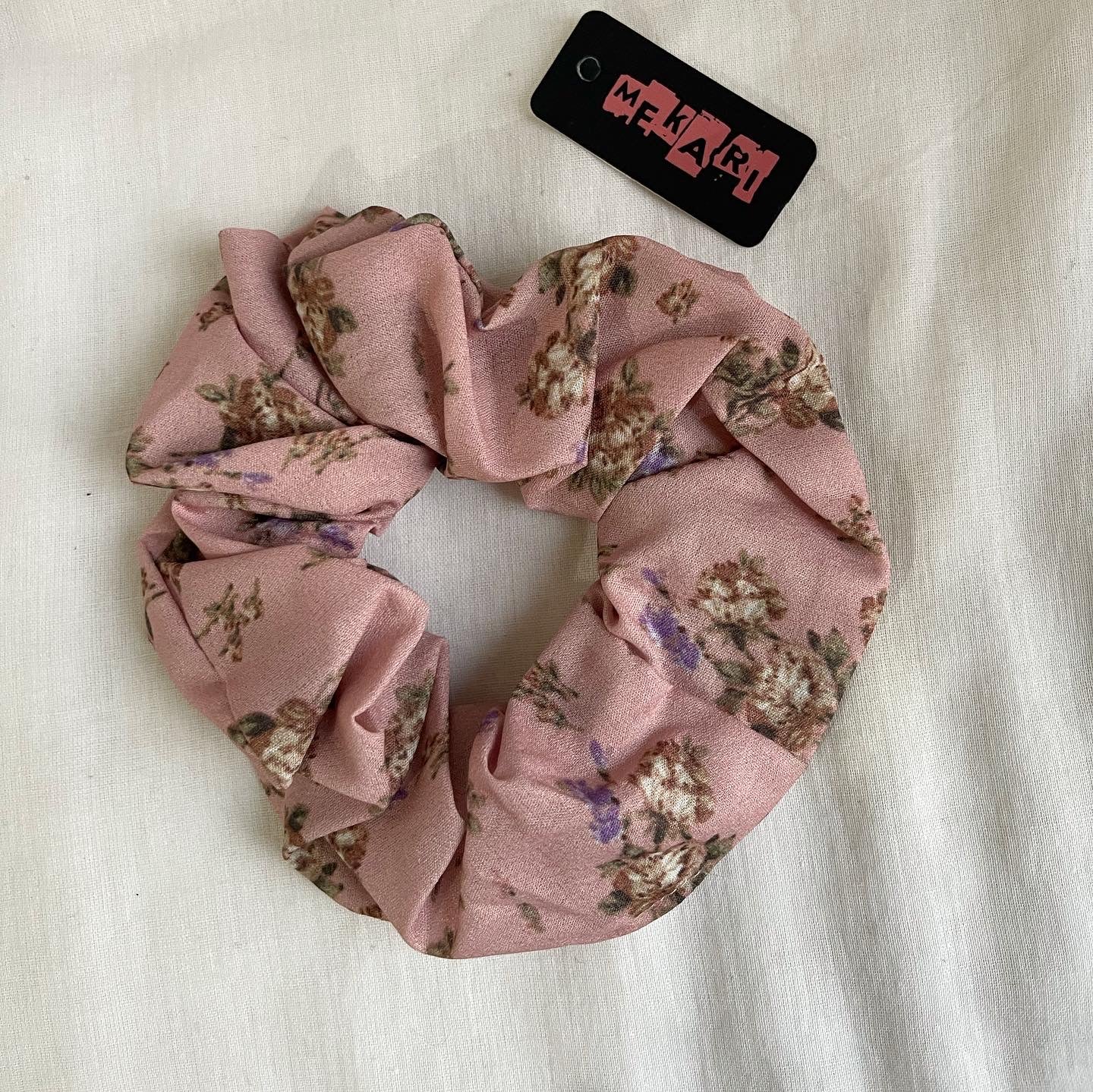 FLORAL & PLAIN SCRUNCHIES
