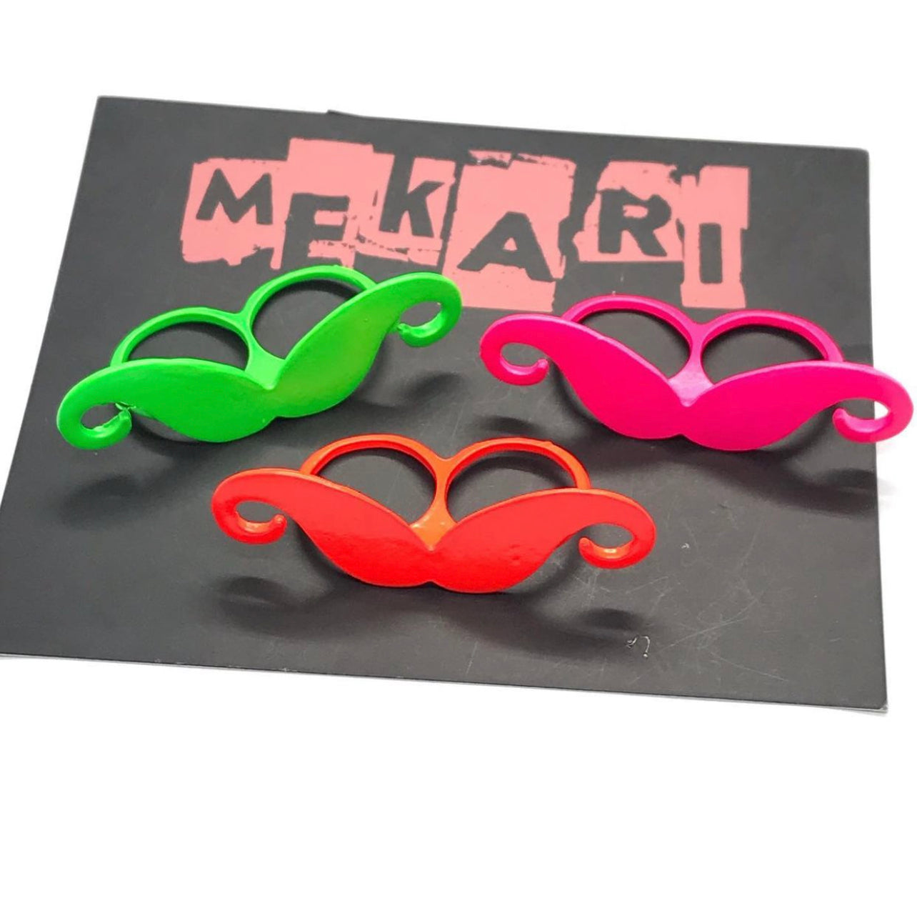 MOUSTACHE RING