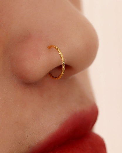THIN TWISTED NOSERING