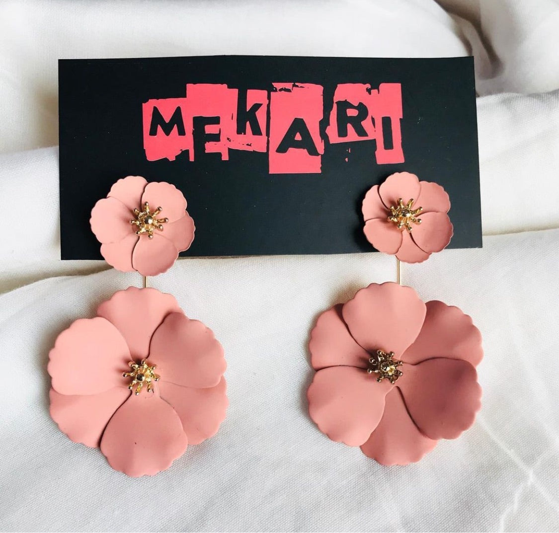 DETACHABLE FLOWER EARRINGS