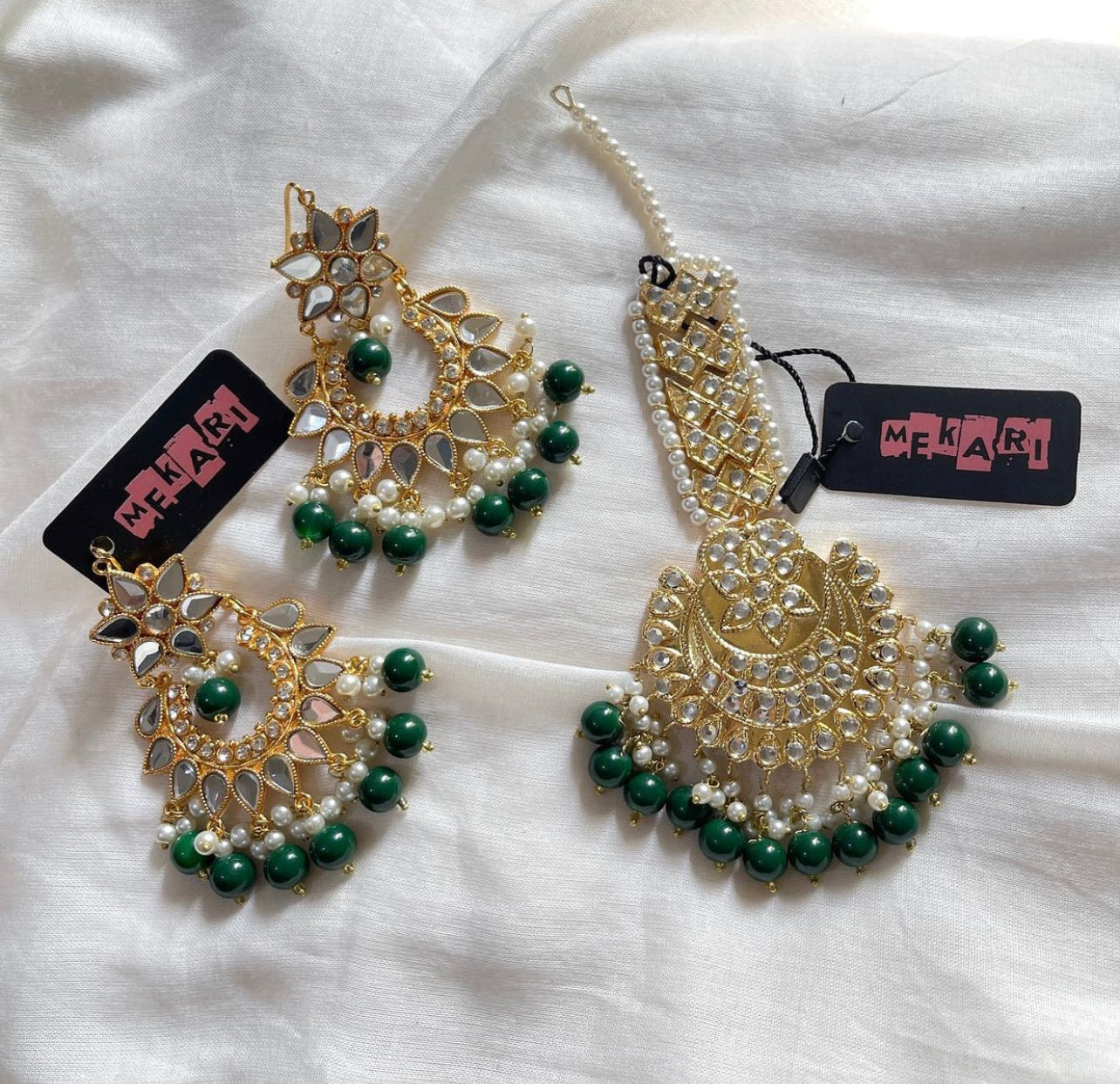 Circular Green Teeka Set