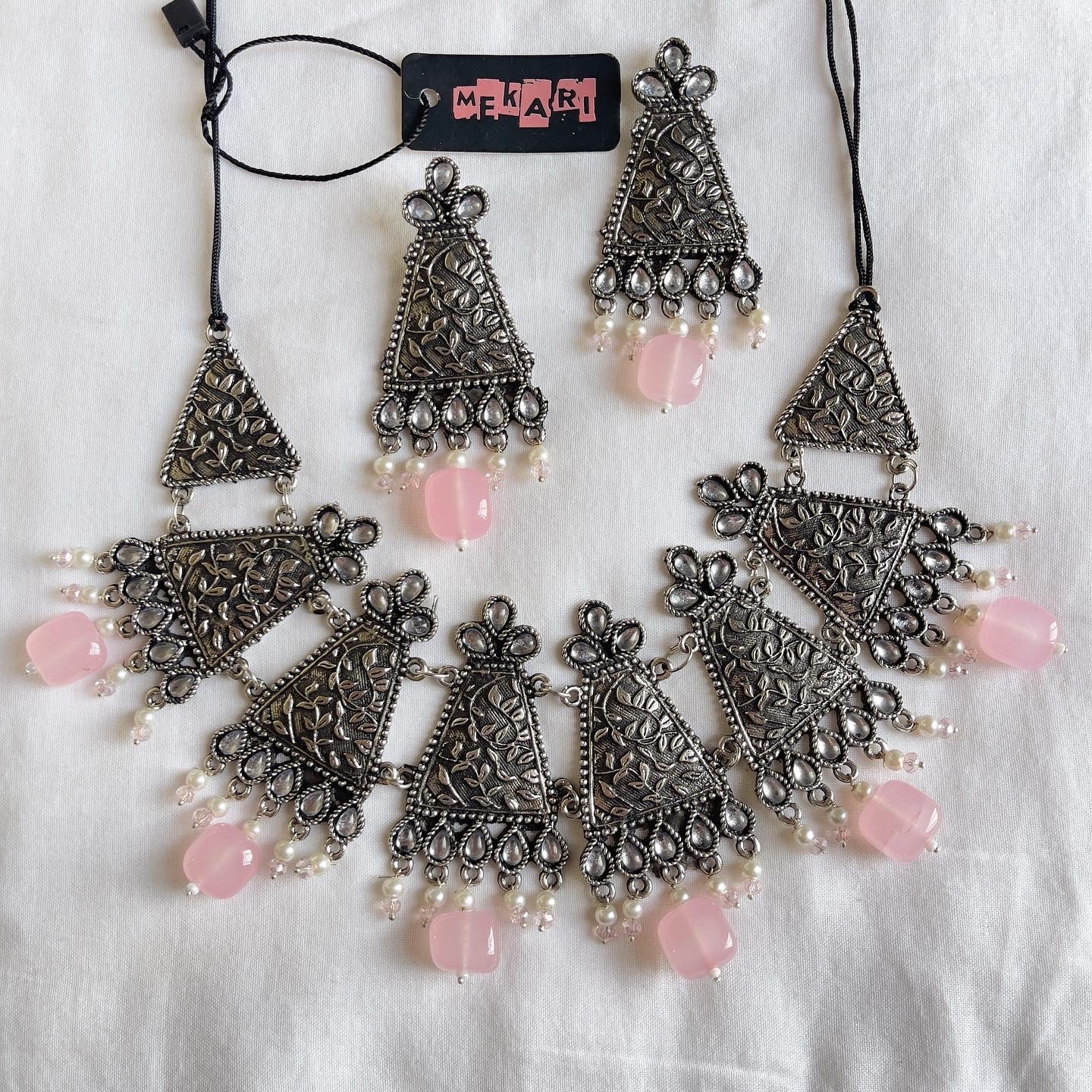 Taghreed Set in Pink