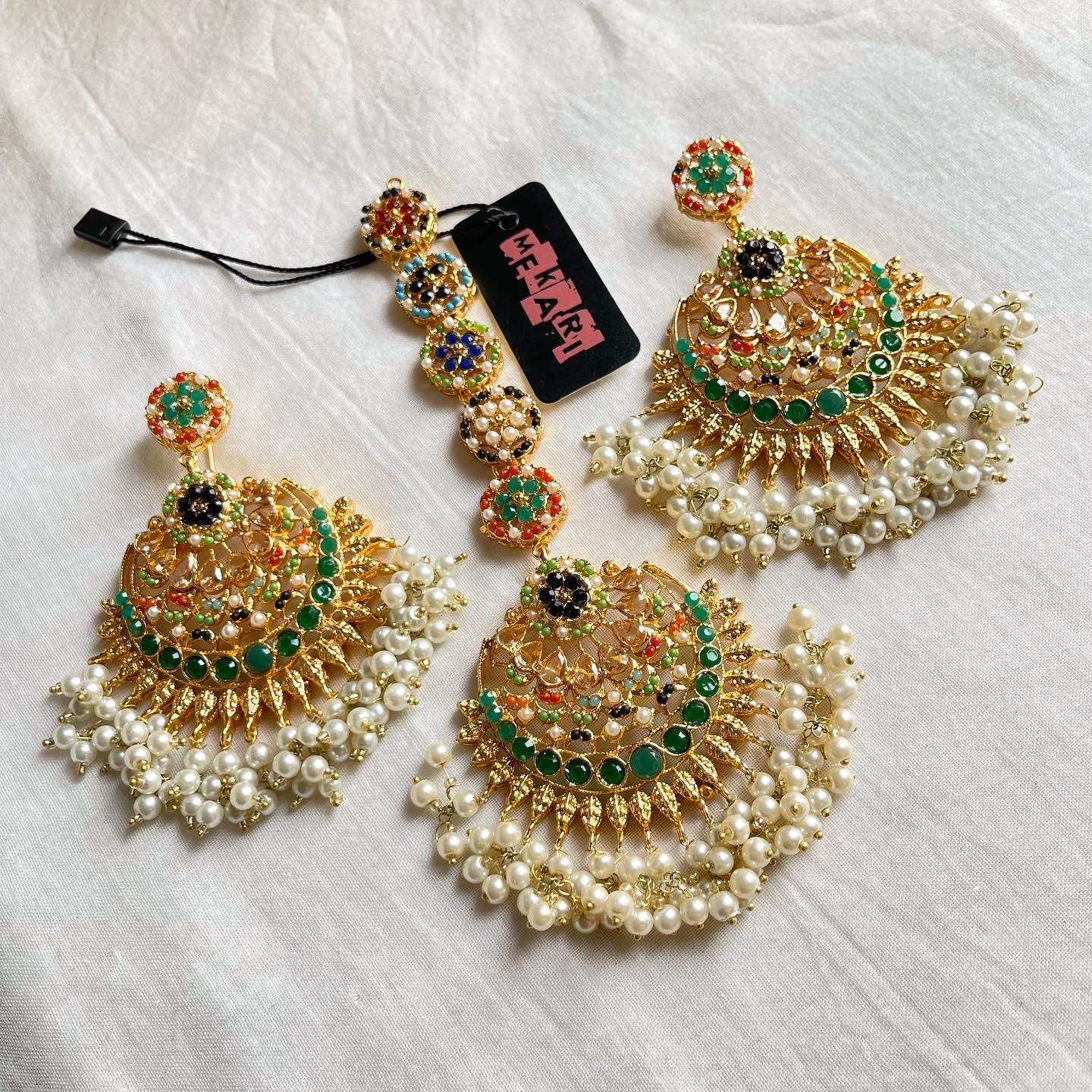 Nirvana Teeka Set in GREEN